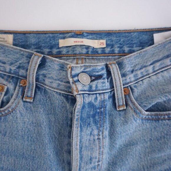 Levi’s Wedgie Fit Jeans Light Wash Straight Waterless 100% Cotton Denim 25 - Picture 9 of 14